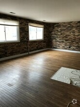 Building Photo - 1251 W Belden Ave