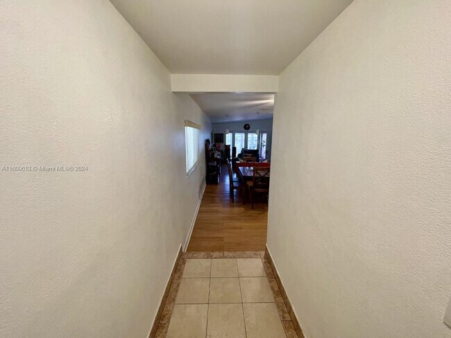 Building Photo - 10629 SW 73rd Terrace, Miami, FL 33173