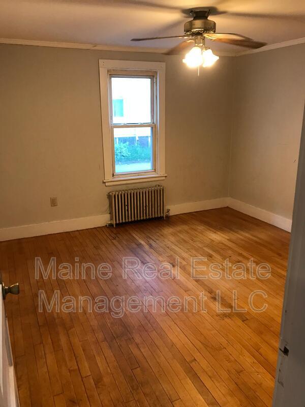 Building Photo - 302 Turner St