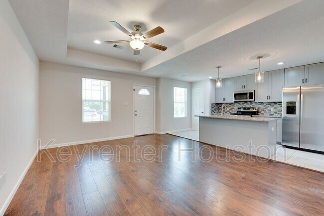 Building Photo - 5405 Groveton St