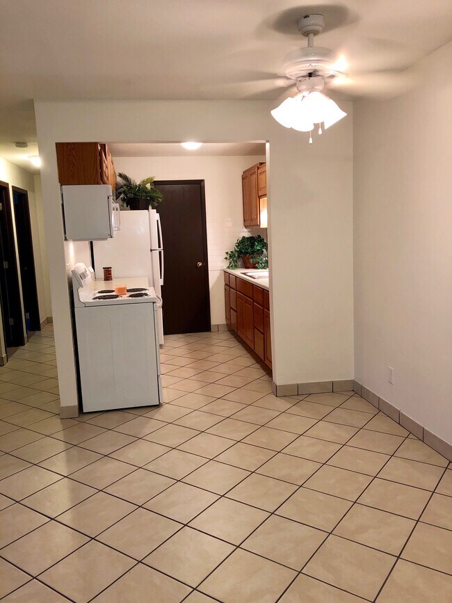 Foto del edificio - 229 E Market St