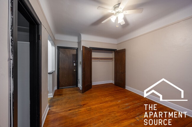 Building Photo - 968 W Cuyler Ave