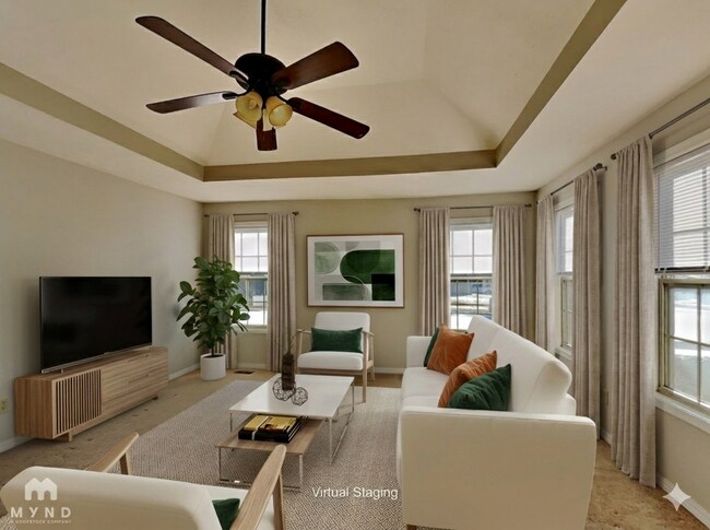 Foto del edificio - 664 S Mahn Ave