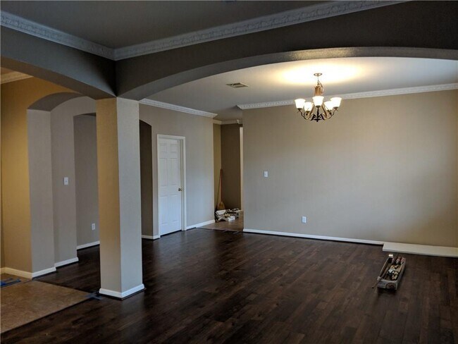 Building Photo - 132 Oxford Dr