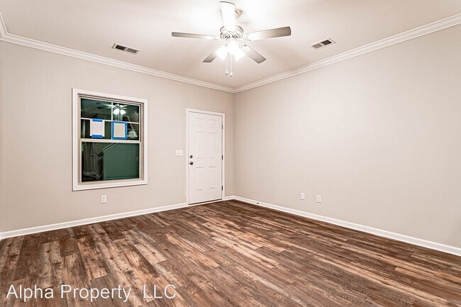 Building Photo - 4 br, 2.5 bath House - 305 Fern Hollow Way