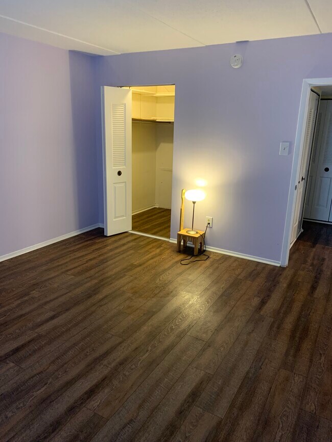 Foto del edificio - 6116 Hilltop Dr