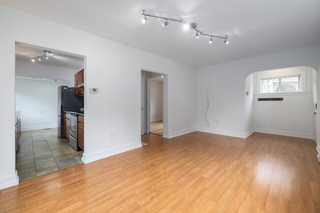 Foto del edificio - 3317 36th Ave S