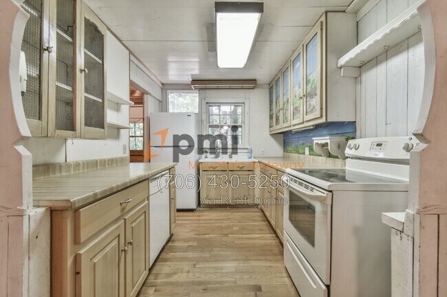 Foto del edificio - 266 Glenridge Dr