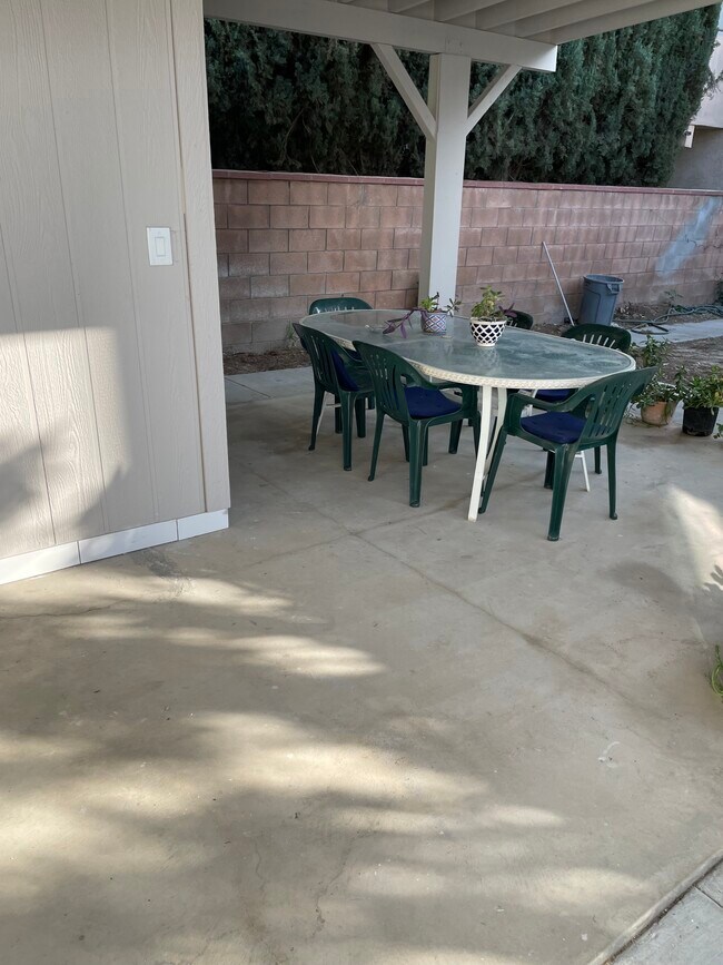 Foto del edificio - 18821 Erwin St