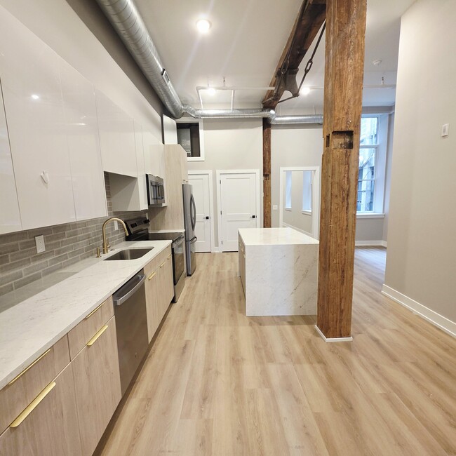 Building Photo - 714 Chestnut St