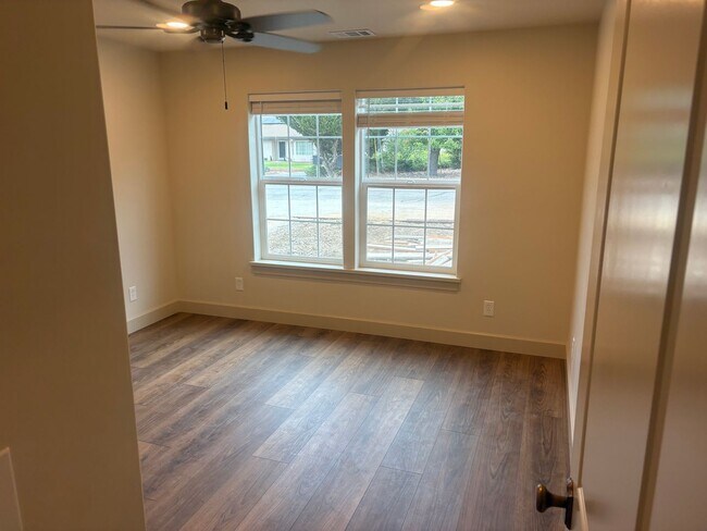 Foto del edificio - 2720 Campo Rd