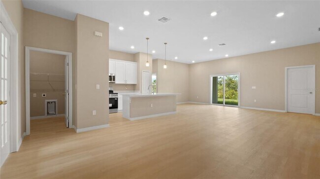 Foto del edificio - 13647 Begonia Cir