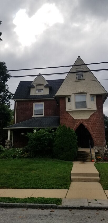Primary Photo - 320 N Penn St