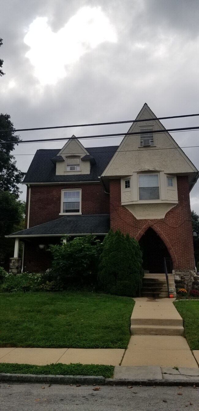 Foto del edificio - 320 N Penn St