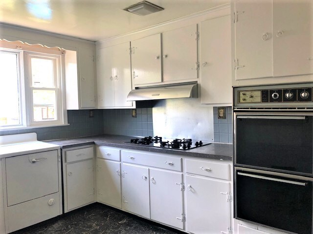Primary Photo - 444 Herkimer St