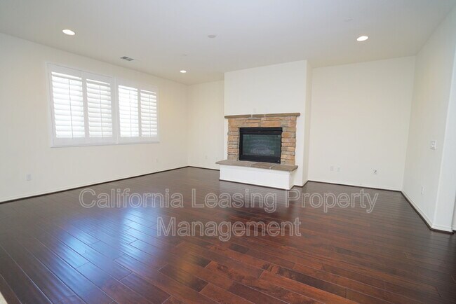 Building Photo - 22495 Brightwood Pl