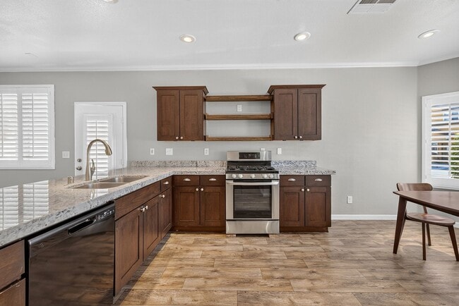 Building Photo - 6777 Wormwood Ln