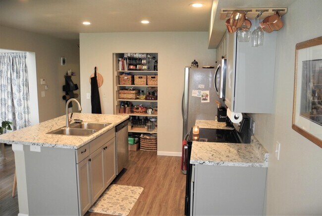 Building Photo - 4075 Autumn Heights Dr