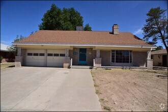Building Photo - 9917 Honolulu Dr
