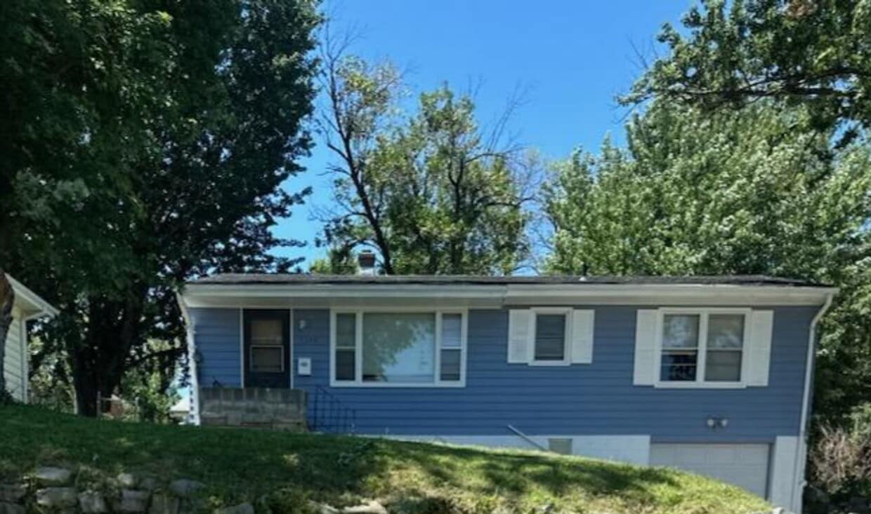 Primary Photo - Three Bedroom Home!