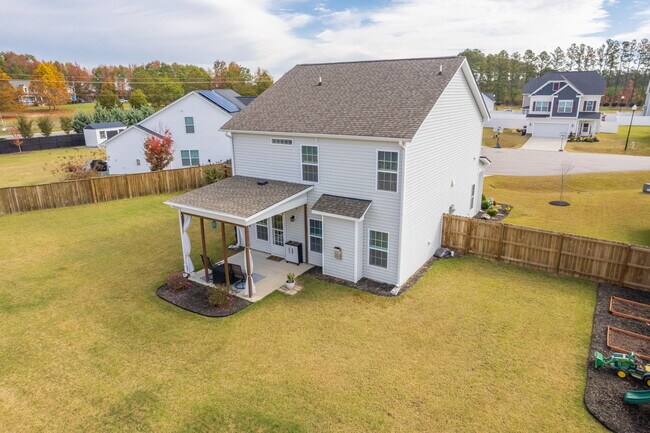 Foto del edificio - 115 Jonalker Ct