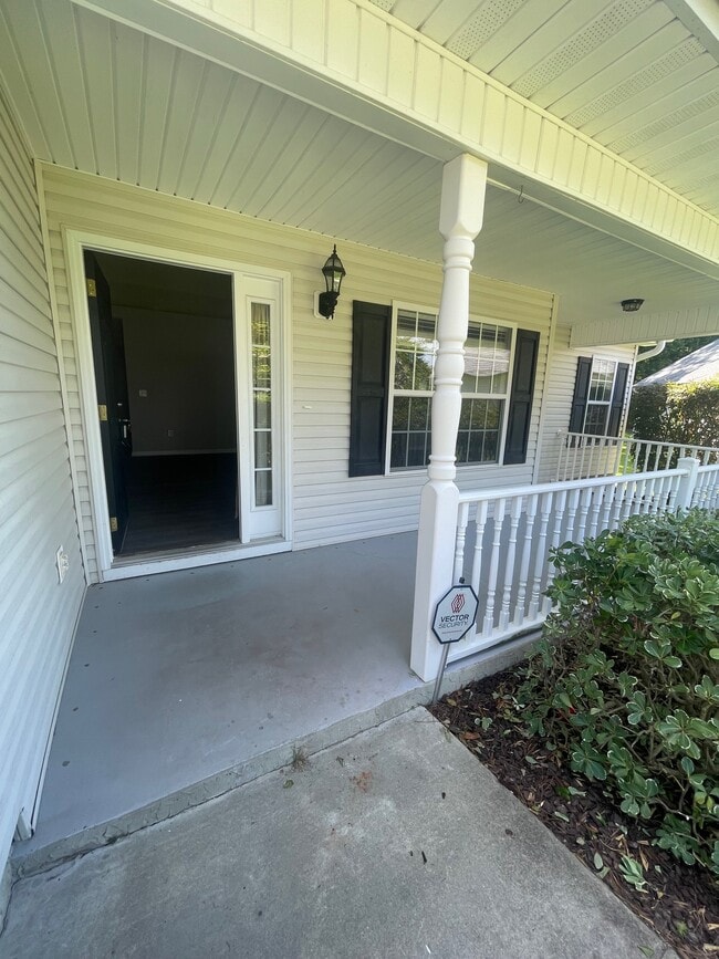 Building Photo - 412 Callie Dr