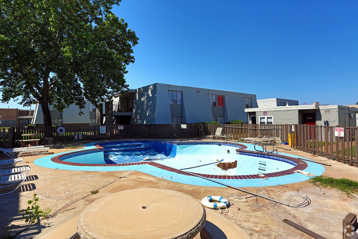 Windsor Gardens Apartments Yukon, OK