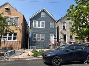 Building Photo - 1906 W 17th St