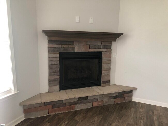 Foto del edificio - 38 Mendham Ln