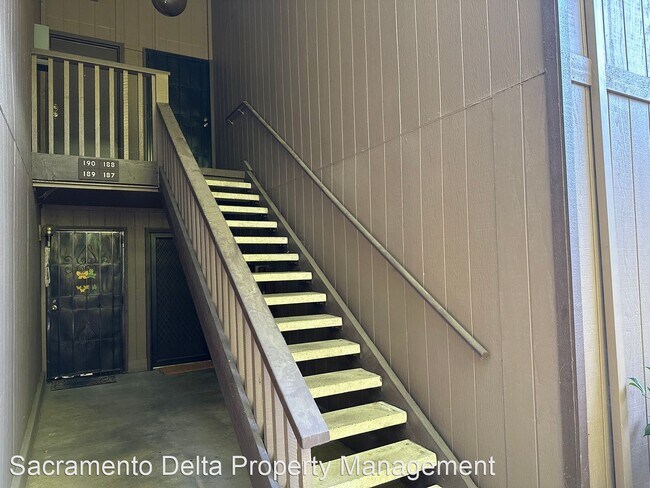 Building Photo - 1 br, 1 bath House - 2486 Larkspur Lane, #190