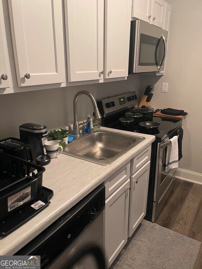 Foto del edificio - 711 Neal St NW
