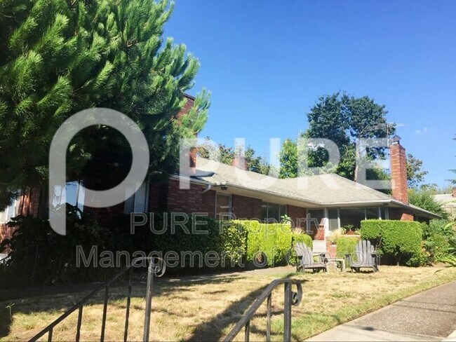 Building Photo - 108 NE 57th Ave