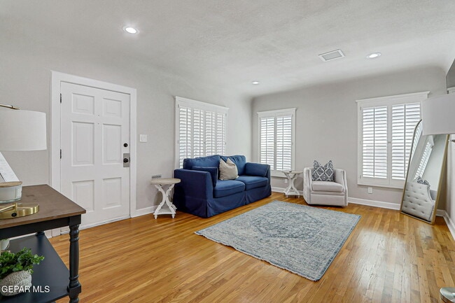 Foto del edificio - 3511 Murray Pl