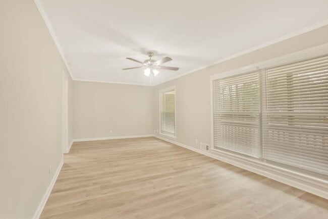 Foto del edificio - 1706 Laurens Dr SW