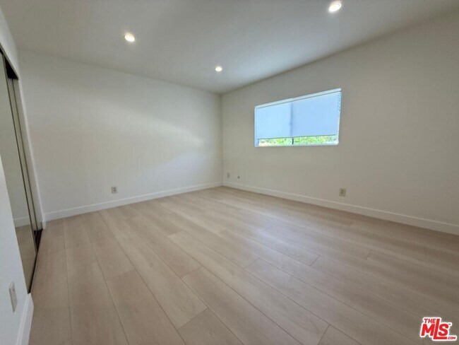 Foto del edificio - 708 Porter St