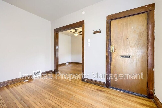 Foto del edificio - 533 E 6th Ave