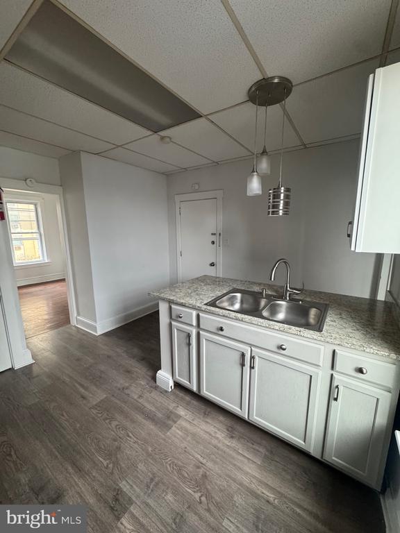 Building Photo - 520 N 10th St