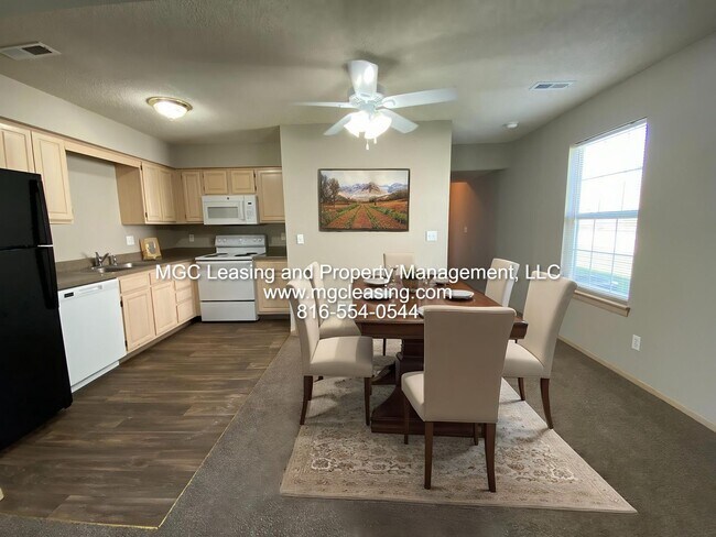 Foto del edificio - SOUTH GARDEN TOWNHOMES