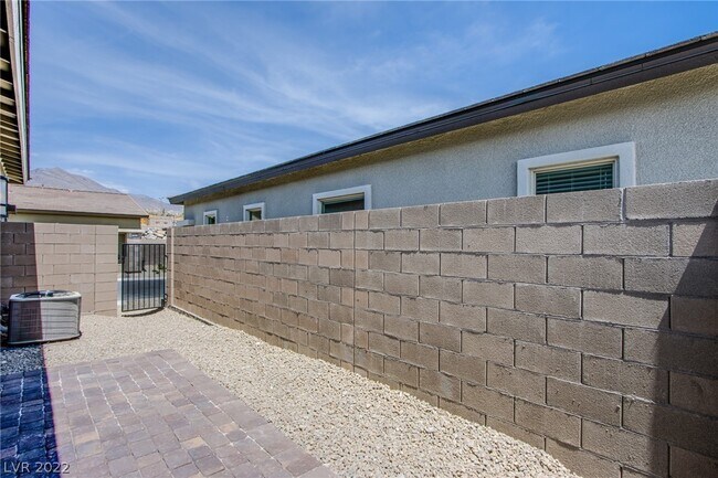 Building Photo - 928 Allister Flds Ln