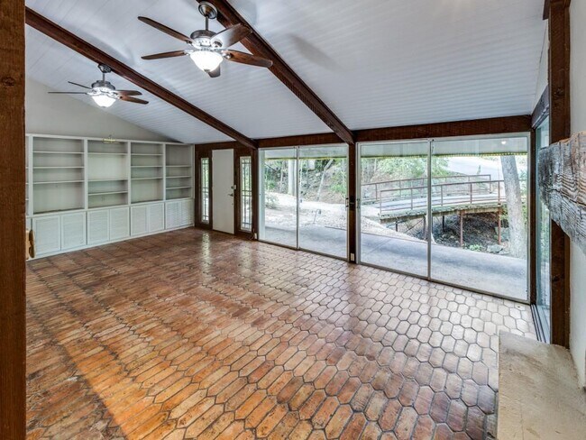 Building Photo - 20 Hull Cir