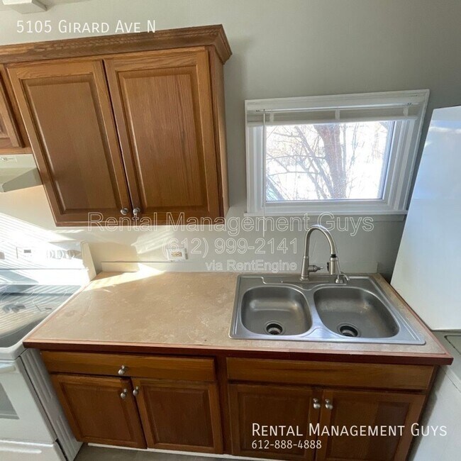 Foto del edificio - 5105 N Girard Ave