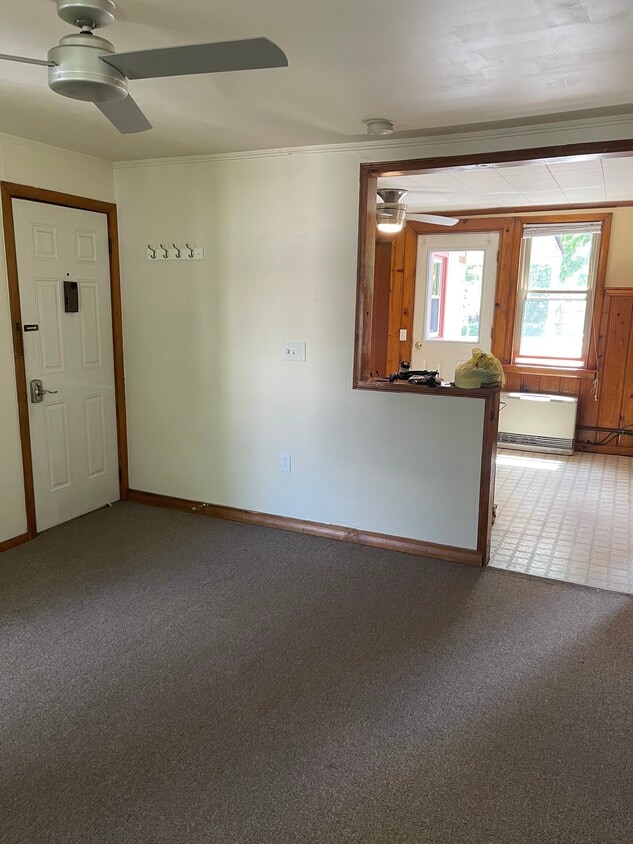 Building Photo - 104 2nd St