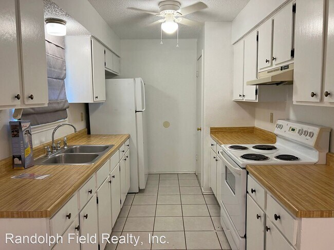 Building Photo - 2 br, 1 bath House - 306 SUNFLOWER DR