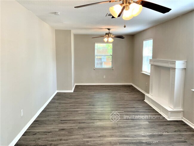 Foto del edificio - 904 N Wood St