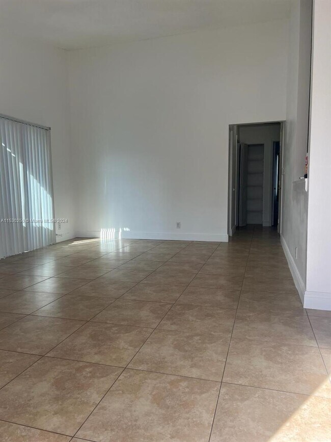 Building Photo - 11163 Sacco Dr