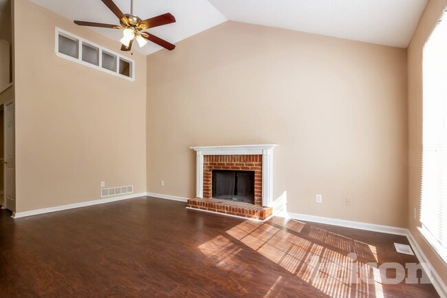 Building Photo - 4900 Tahoe Ct