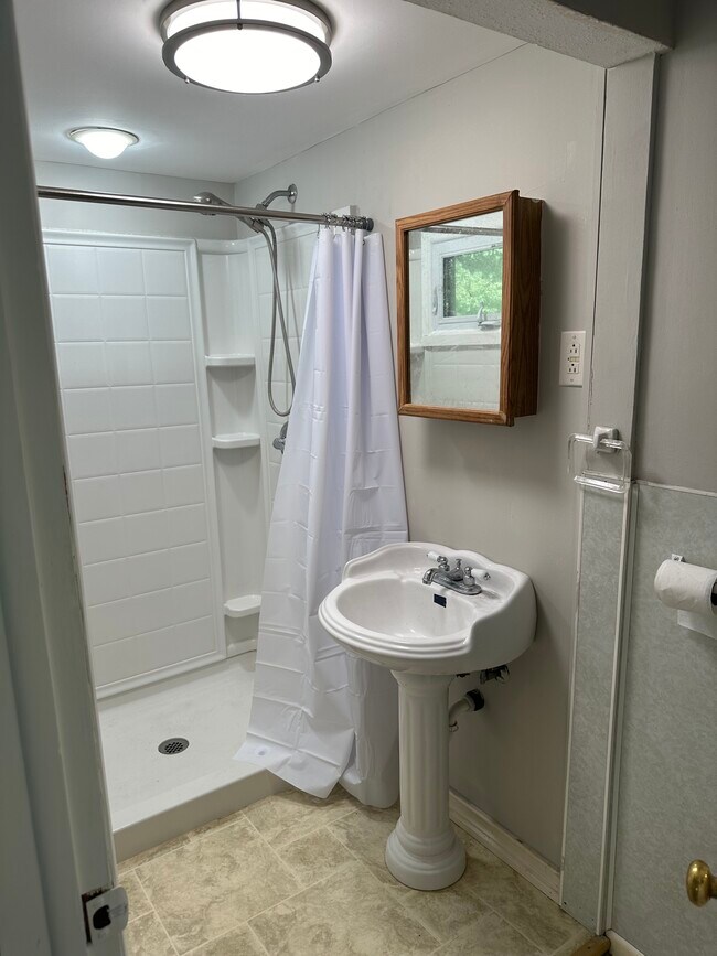 Foto del edificio - 9 Asnuntuck St