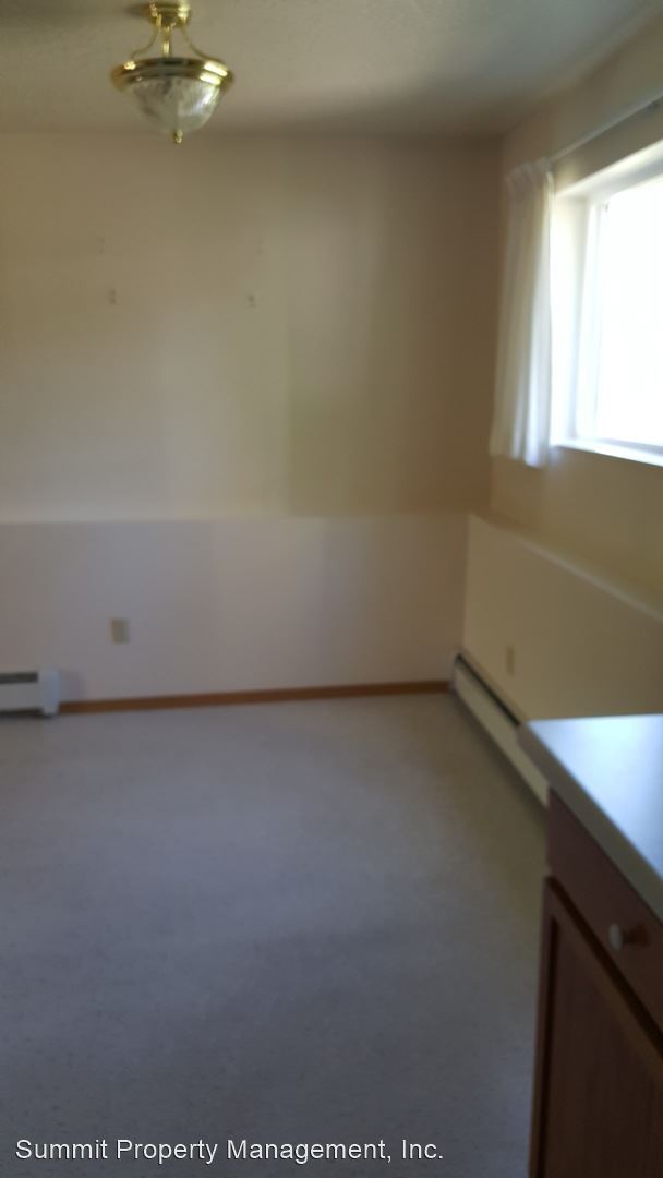 Building Photo - 1020 Kemp St