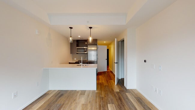 Interior Photo - 345 Harrison