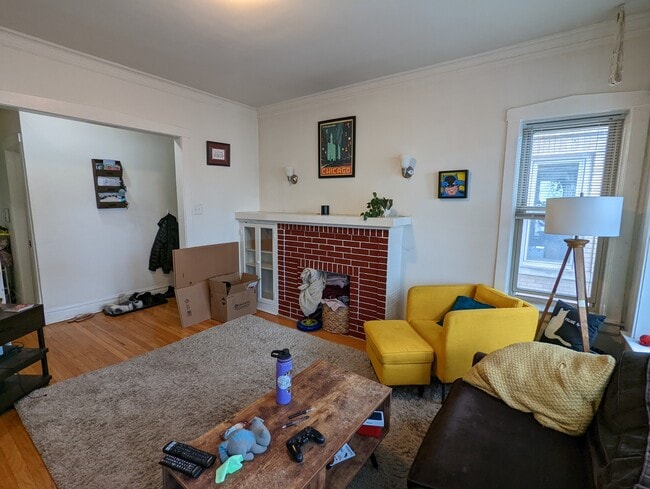 Building Photo - 4154 N Spaulding Ave